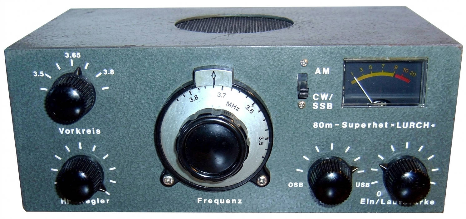 Frontansicht des 80m-Selbstbau-Superhets 'Lurch' für AM, CW und SSB