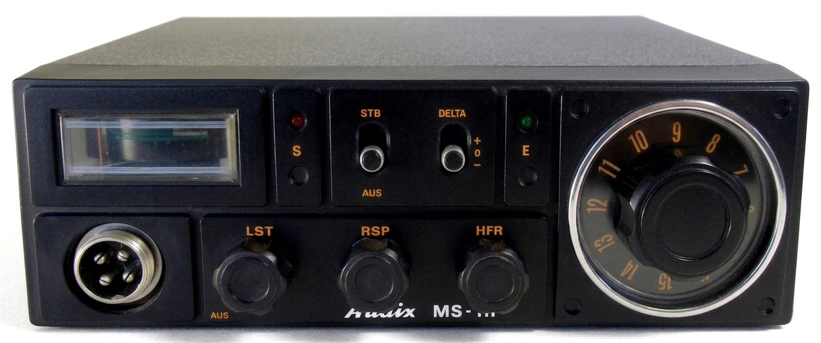 Abbildung des Fahrzeugfunkgeräts Minix MS-120 der Firma Richter & Co